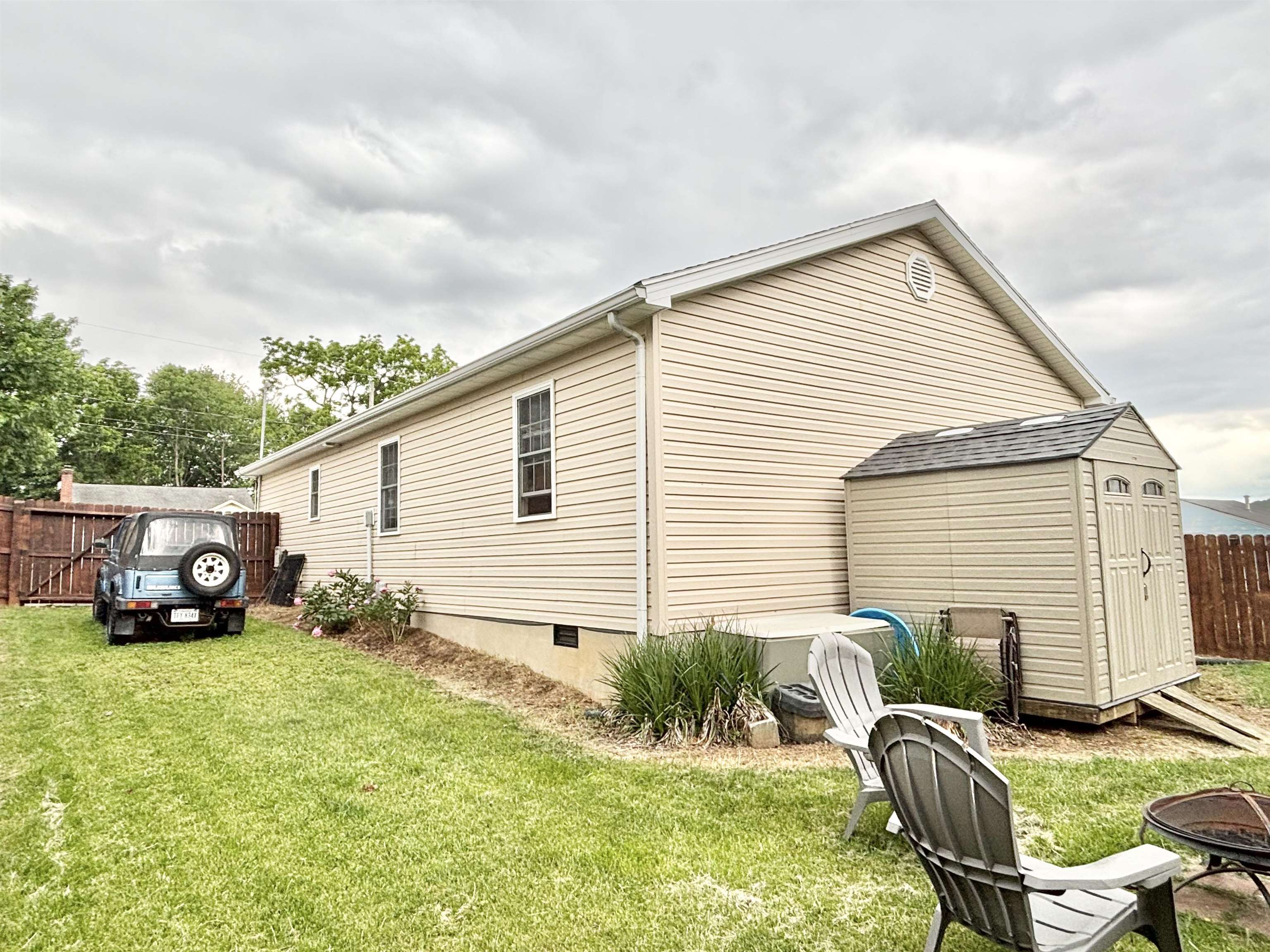 341A CAMPBELL ST, STAUNTON, Virginia 24401, 3 Bedrooms Bedrooms, ,2 BathroomsBathrooms,Residential,Long,341A CAMPBELL ST,677123 MLS # 677123