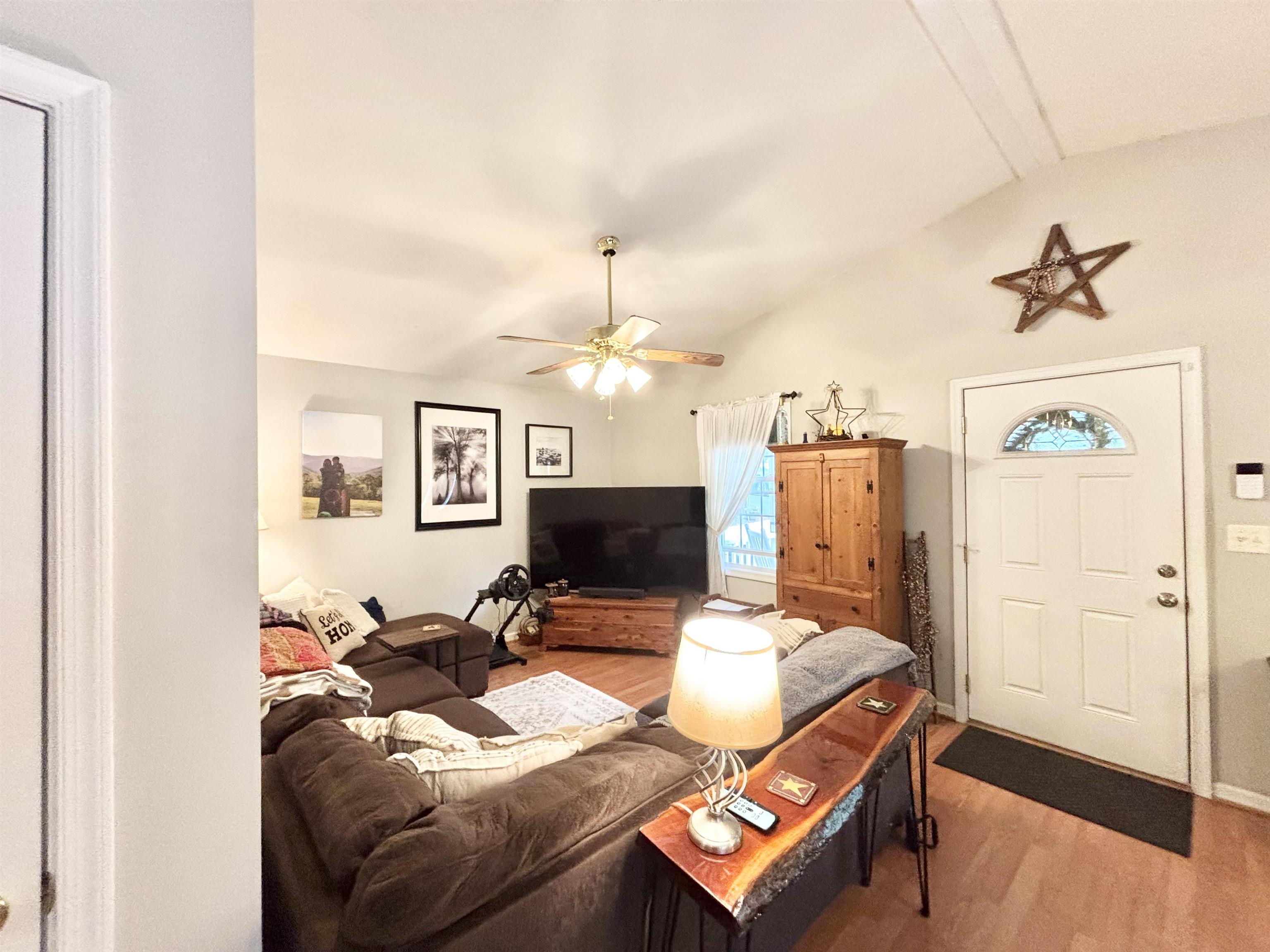 341A CAMPBELL ST, STAUNTON, Virginia 24401, 3 Bedrooms Bedrooms, ,2 BathroomsBathrooms,Residential,Long,341A CAMPBELL ST,677123 MLS # 677123