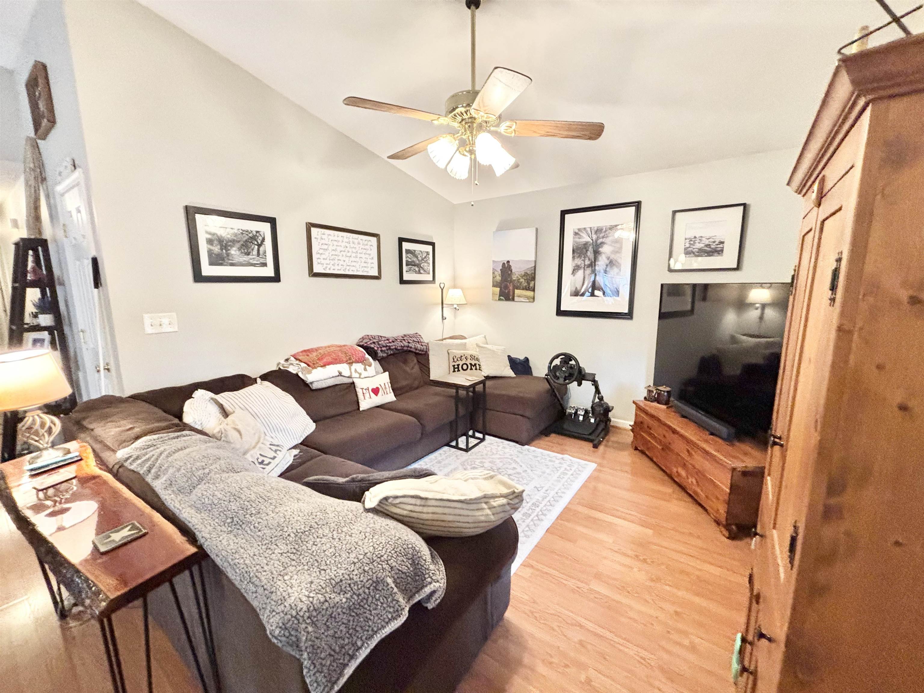 341A CAMPBELL ST, STAUNTON, Virginia 24401, 3 Bedrooms Bedrooms, ,2 BathroomsBathrooms,Residential,Long,341A CAMPBELL ST,677123 MLS # 677123
