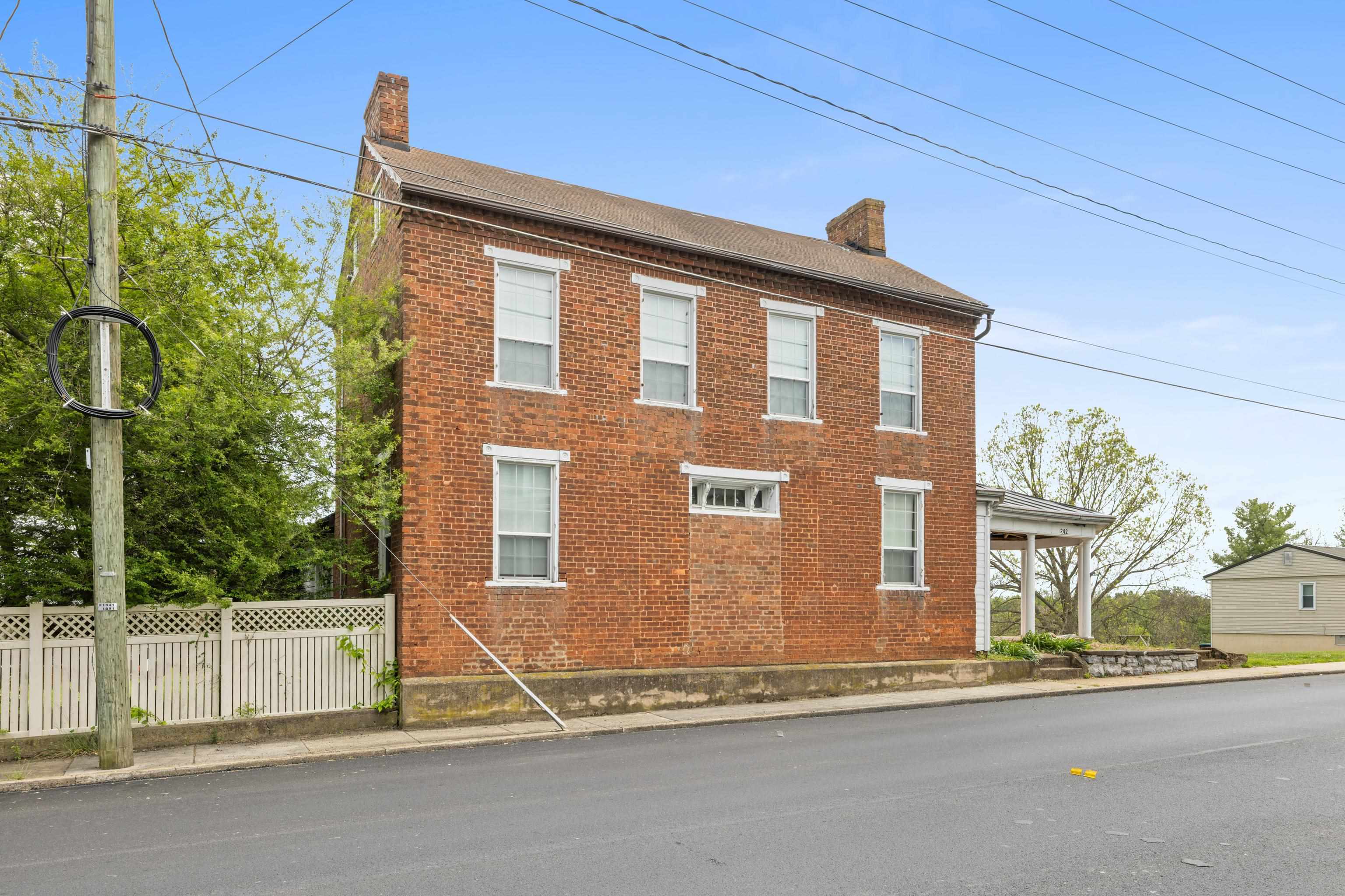 242 S MAIN ST, MOUNT CRAWFORD, Virginia 22841, 3 Bedrooms Bedrooms, ,2 BathroomsBathrooms,Residential,242 S MAIN ST,677124 MLS # 677124