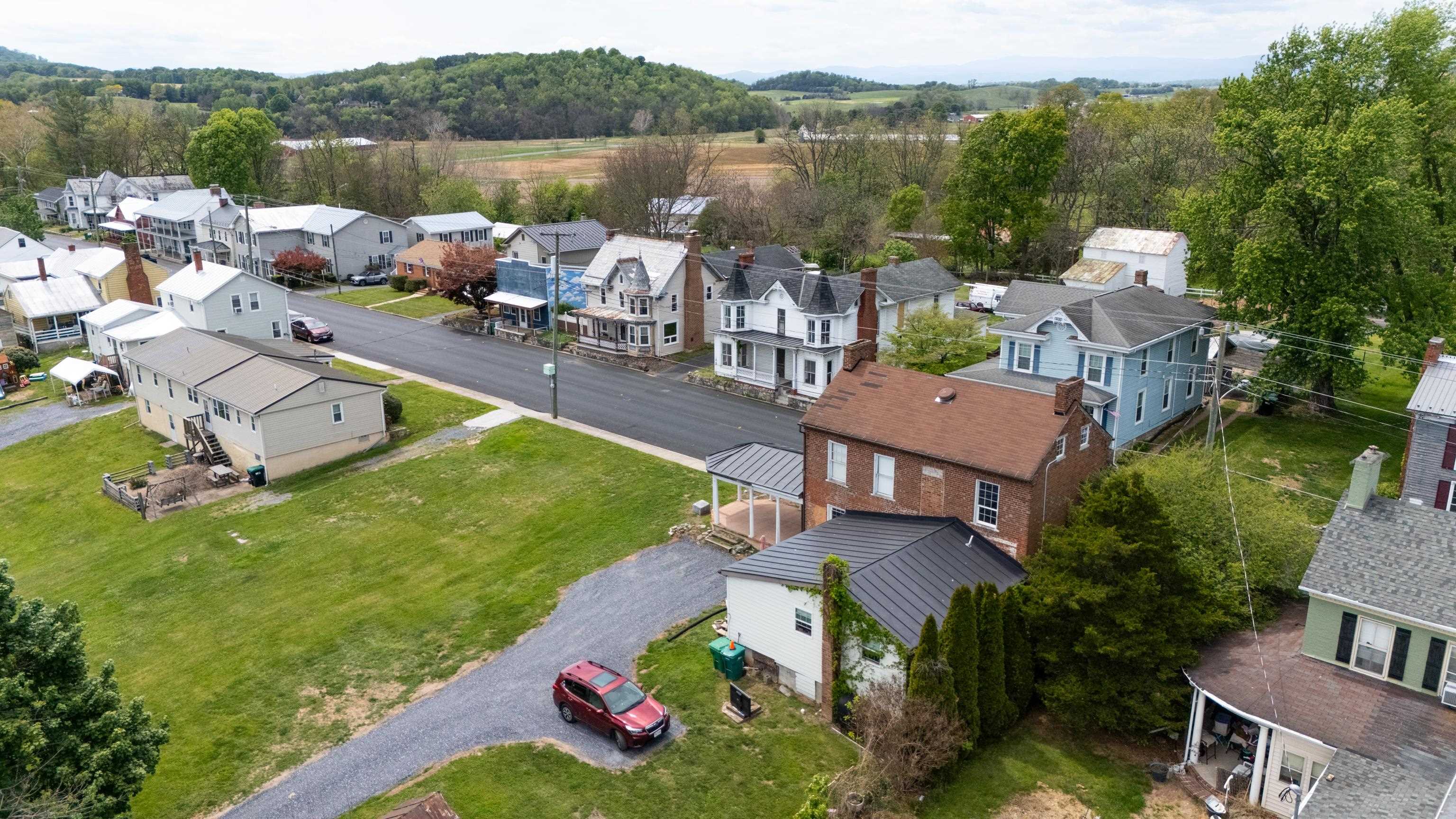 242 S MAIN ST, MOUNT CRAWFORD, Virginia 22841, 3 Bedrooms Bedrooms, ,2 BathroomsBathrooms,Residential,242 S MAIN ST,677124 MLS # 677124