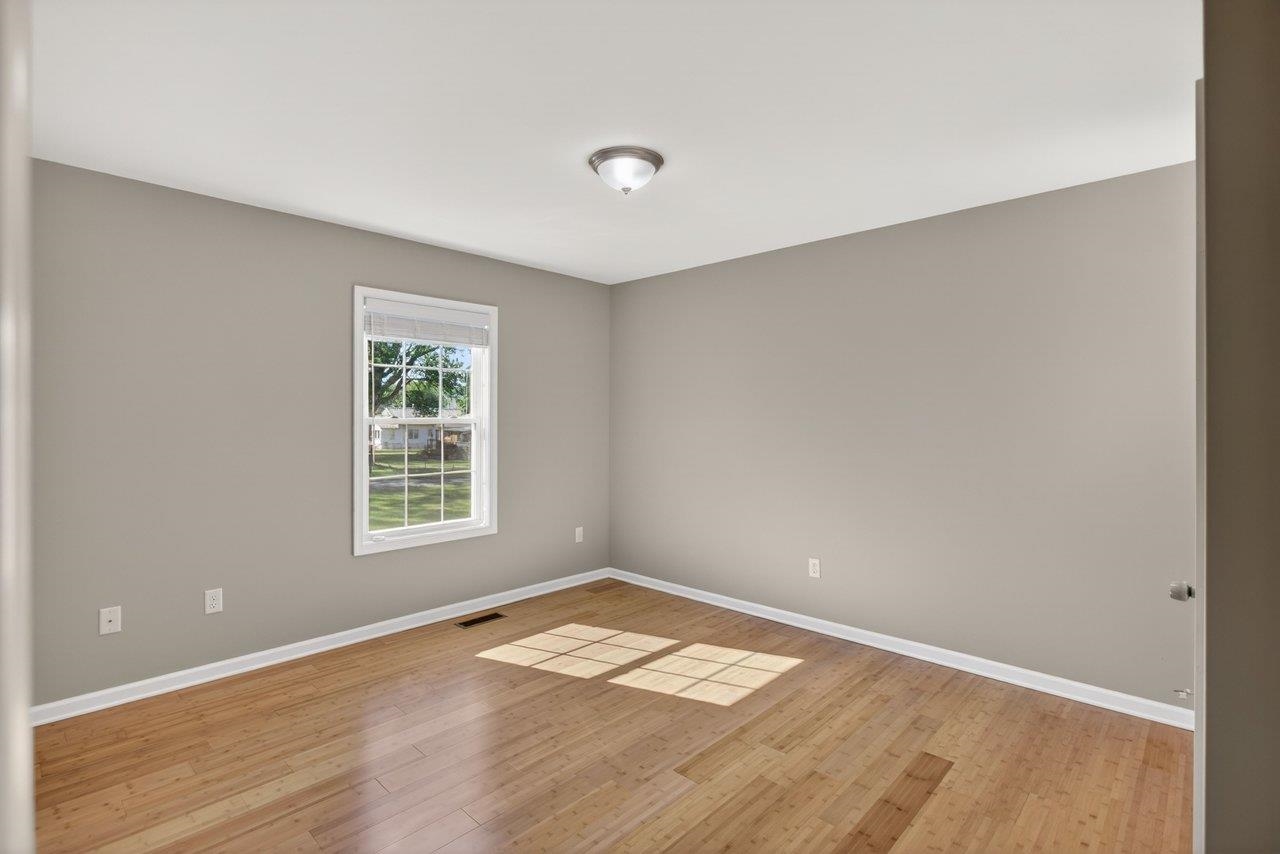 357 W SPRINGBROOK RD, BROADWAY, Virginia 22815, 3 Bedrooms Bedrooms, ,2 BathroomsBathrooms,Residential,357 W SPRINGBROOK RD,677127 MLS # 677127