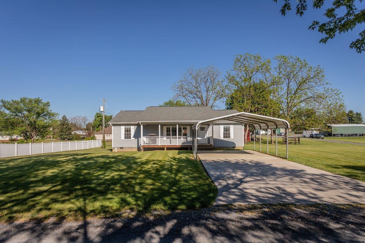 357 W SPRINGBROOK RD, BROADWAY, Virginia 22815, 3 Bedrooms Bedrooms, ,2 BathroomsBathrooms,Residential,357 W SPRINGBROOK RD,677127 MLS # 677127