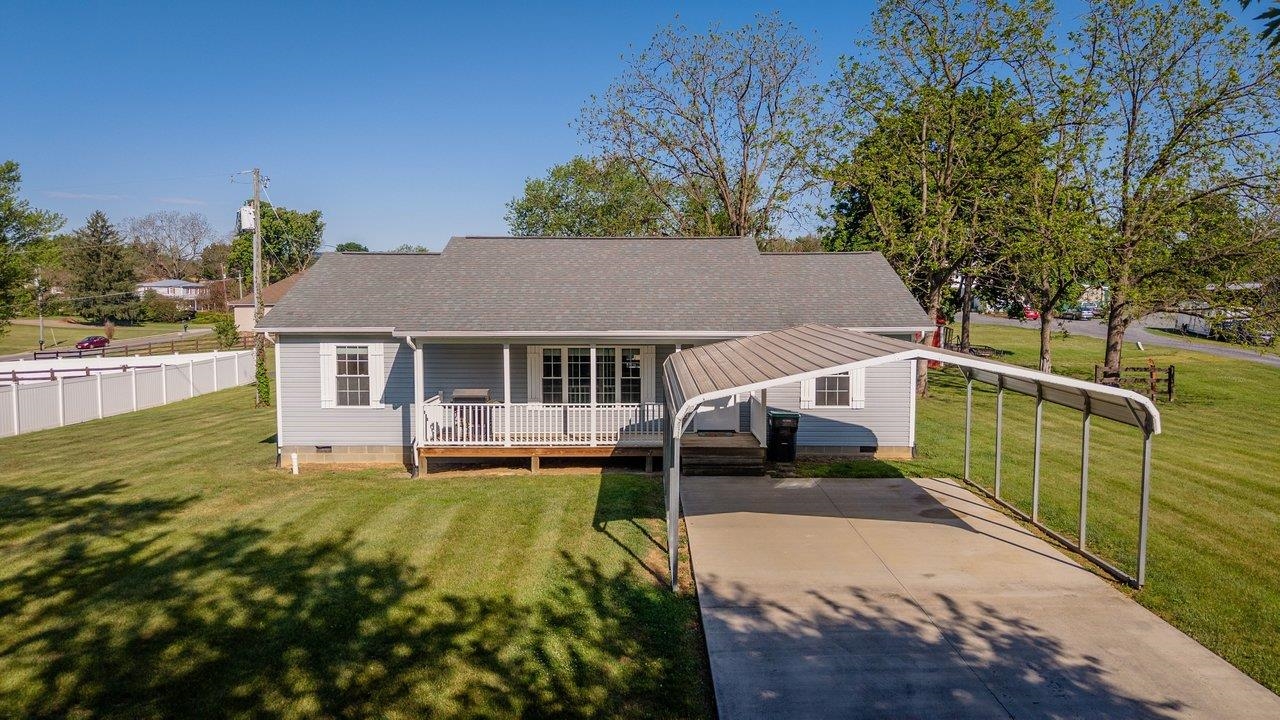 357 W SPRINGBROOK RD, BROADWAY, Virginia 22815, 3 Bedrooms Bedrooms, ,2 BathroomsBathrooms,Residential,357 W SPRINGBROOK RD,677127 MLS # 677127