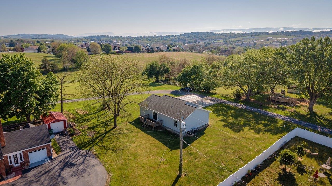 357 W SPRINGBROOK RD, BROADWAY, Virginia 22815, 3 Bedrooms Bedrooms, ,2 BathroomsBathrooms,Residential,357 W SPRINGBROOK RD,677127 MLS # 677127