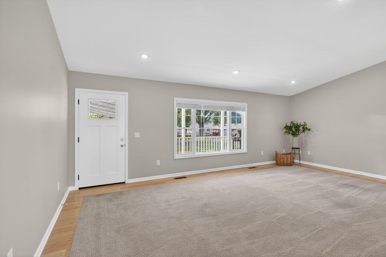 357 W SPRINGBROOK RD, BROADWAY, Virginia 22815, 3 Bedrooms Bedrooms, ,2 BathroomsBathrooms,Residential,357 W SPRINGBROOK RD,677127 MLS # 677127