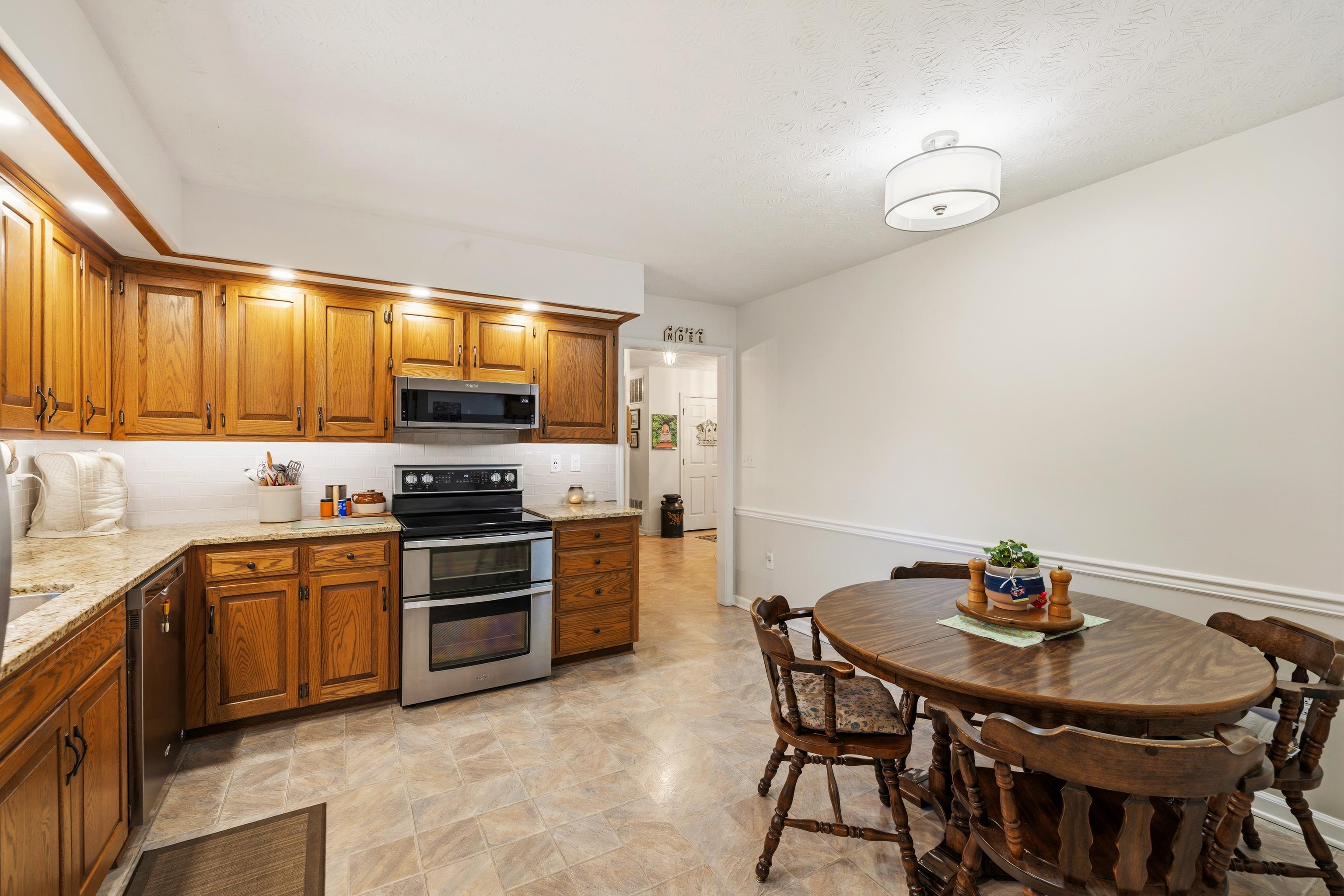 312 VICTORIA DR, BRIDGEWATER, Virginia 22812, 3 Bedrooms Bedrooms, ,3 BathroomsBathrooms,Residential,312 VICTORIA DR,677129 MLS # 677129