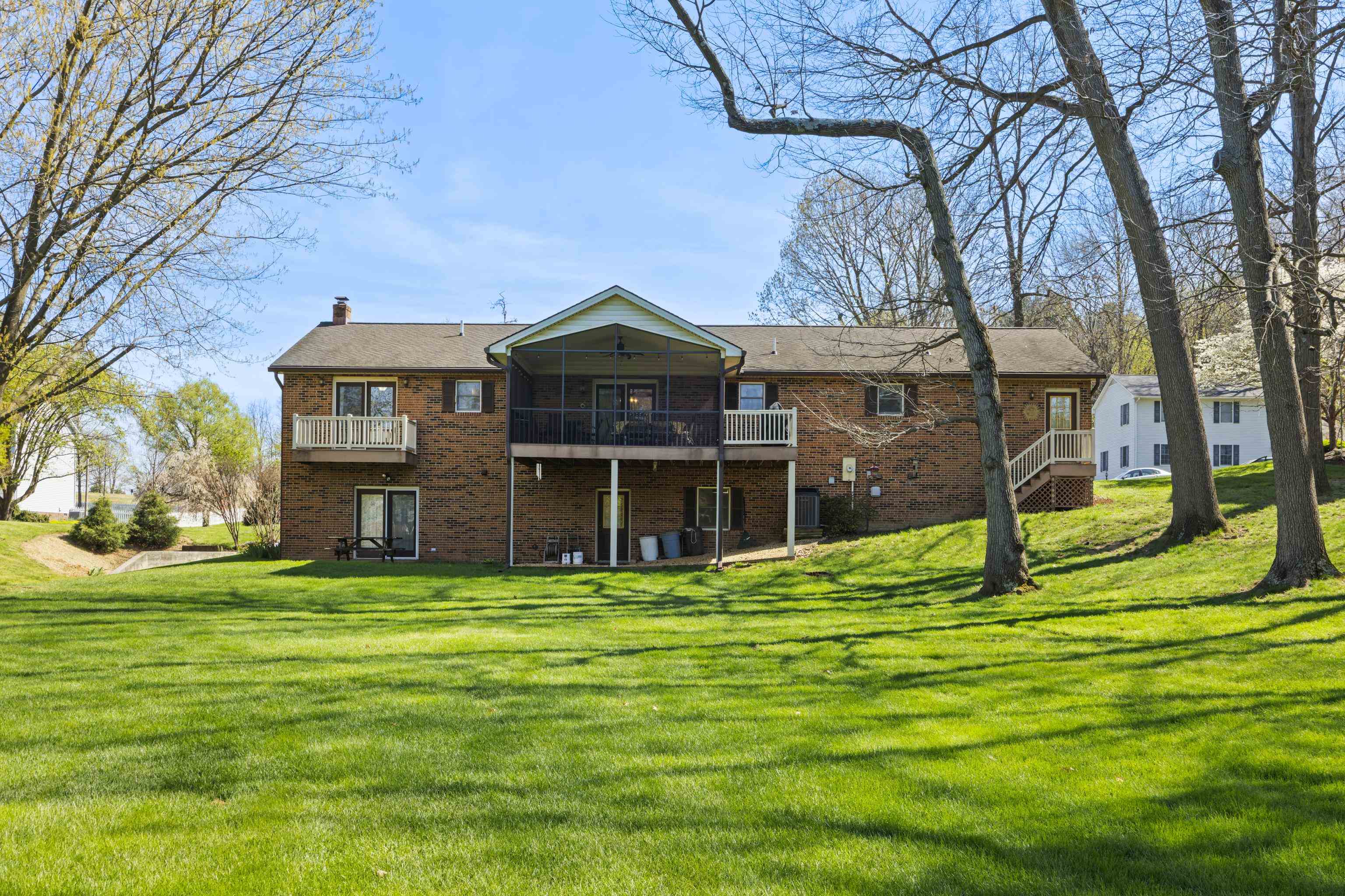 312 VICTORIA DR, BRIDGEWATER, Virginia 22812, 3 Bedrooms Bedrooms, ,3 BathroomsBathrooms,Residential,312 VICTORIA DR,677129 MLS # 677129