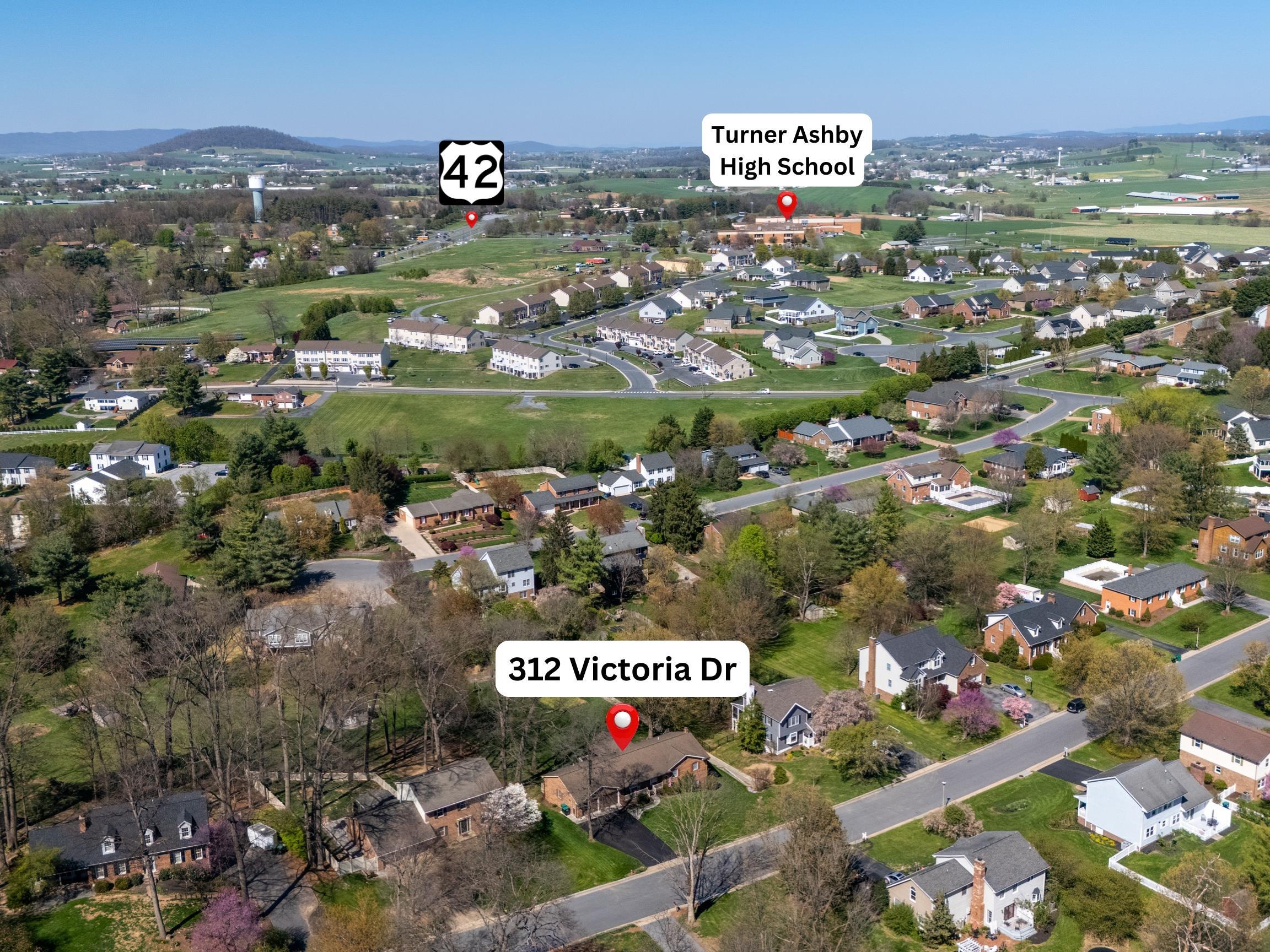 312 VICTORIA DR, BRIDGEWATER, Virginia 22812, 3 Bedrooms Bedrooms, ,3 BathroomsBathrooms,Residential,312 VICTORIA DR,677129 MLS # 677129