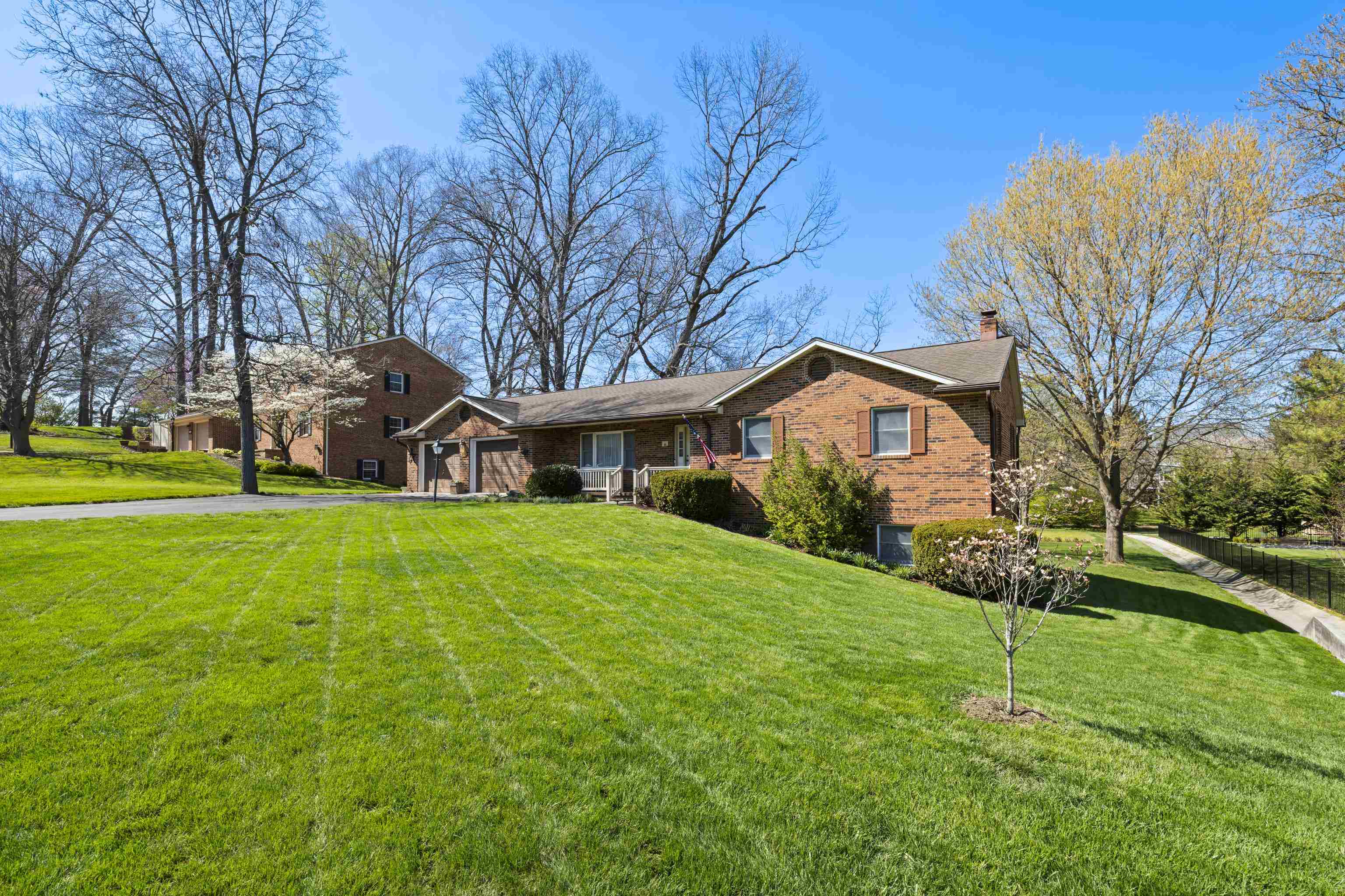 312 VICTORIA DR, BRIDGEWATER, Virginia 22812, 3 Bedrooms Bedrooms, ,3 BathroomsBathrooms,Residential,312 VICTORIA DR,677129 MLS # 677129