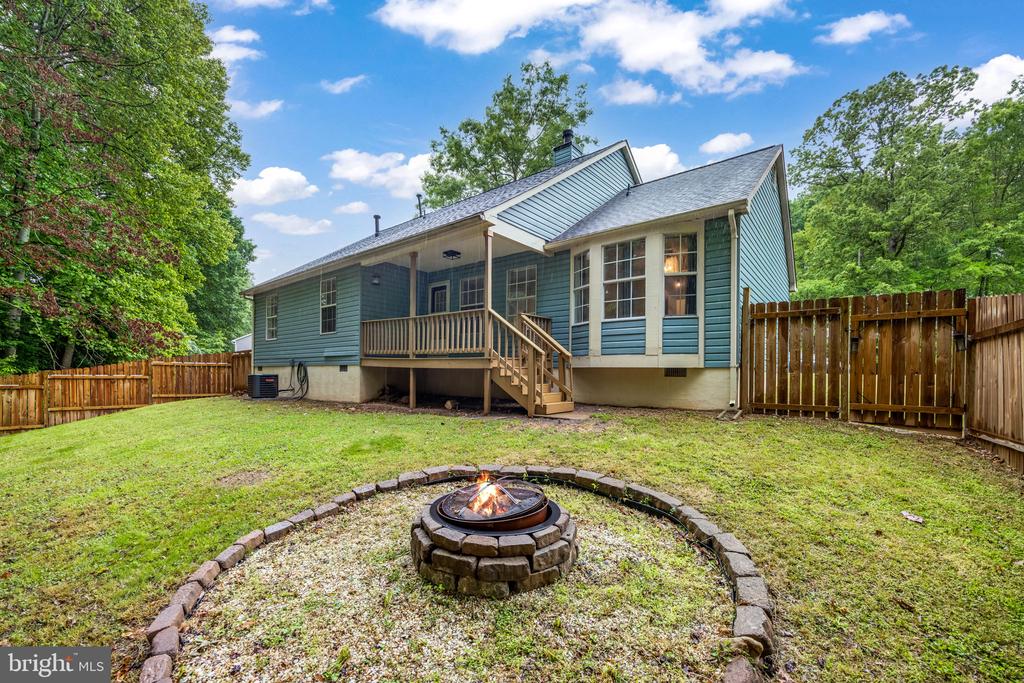 10907 CRESTWOOD DR, SPOTSYLVANIA, Virginia 22553, 3 Bedrooms Bedrooms, ,2 BathroomsBathrooms,Residential,10907 CRESTWOOD DR,VASP2037904 MLS # VASP2037904
