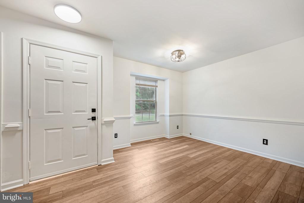 10907 CRESTWOOD DR, SPOTSYLVANIA, Virginia 22553, 3 Bedrooms Bedrooms, ,2 BathroomsBathrooms,Residential,10907 CRESTWOOD DR,VASP2037904 MLS # VASP2037904
