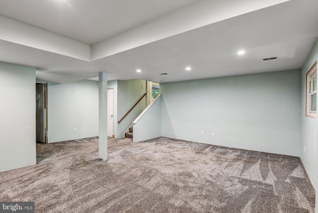 7199 MILL RUN DR, WARRENTON, Virginia 20187, 3 Bedrooms Bedrooms, ,3 BathroomsBathrooms,Residential,7199 MILL RUN DR,VAFQ2021512 MLS # VAFQ2021512