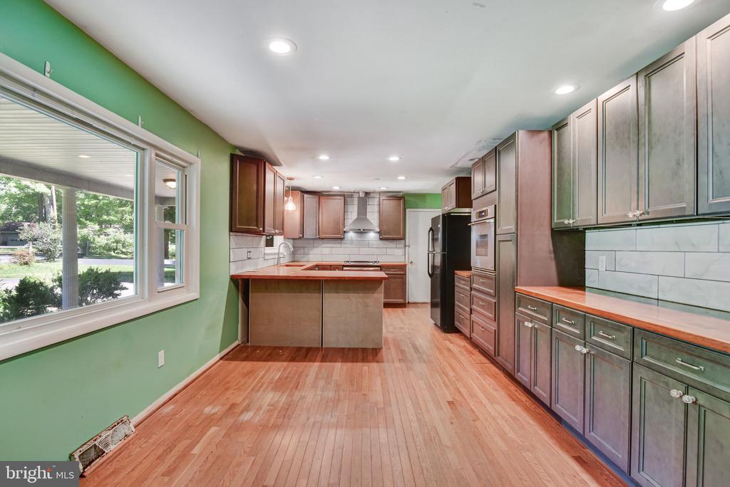 7199 MILL RUN DR, WARRENTON, Virginia 20187, 3 Bedrooms Bedrooms, ,3 BathroomsBathrooms,Residential,7199 MILL RUN DR,VAFQ2021512 MLS # VAFQ2021512