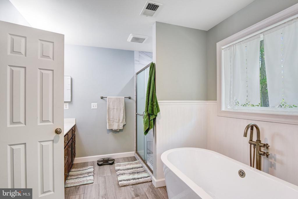 5200 SWAIN DR, WARRENTON, Virginia 20187, 4 Bedrooms Bedrooms, ,2 BathroomsBathrooms,Residential,5200 SWAIN DR,VAFQ2021516 MLS # VAFQ2021516