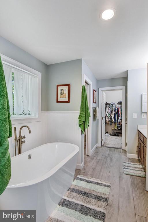 5200 SWAIN DR, WARRENTON, Virginia 20187, 4 Bedrooms Bedrooms, ,2 BathroomsBathrooms,Residential,5200 SWAIN DR,VAFQ2021516 MLS # VAFQ2021516
