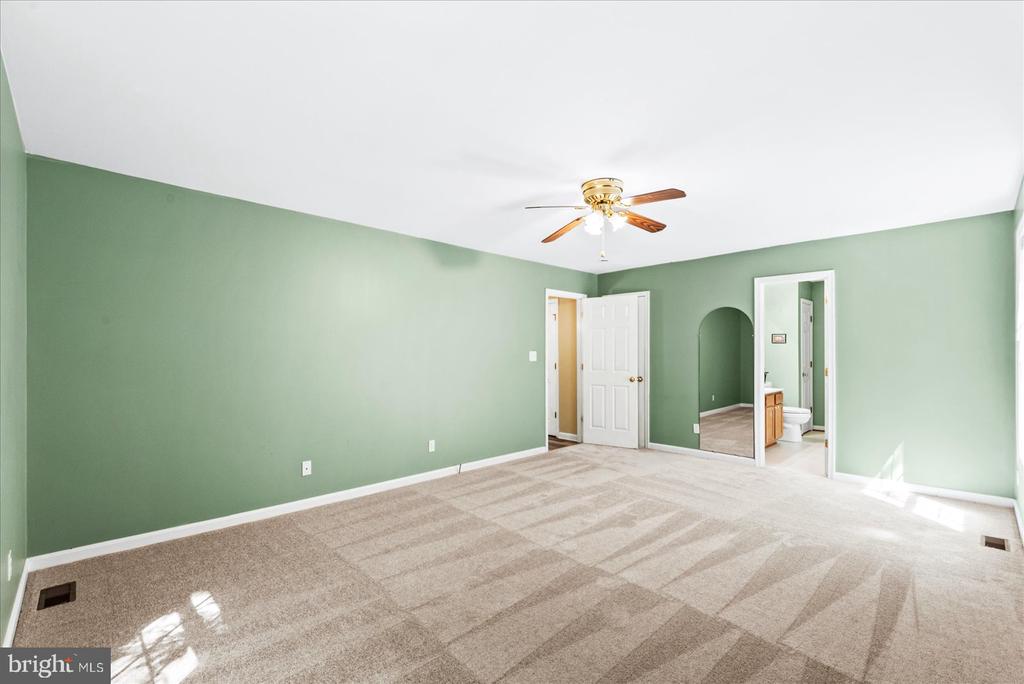 220 CREEKSIDE DR, LOCUST GROVE, Virginia 22508, 3 Bedrooms Bedrooms, ,2 BathroomsBathrooms,Residential,220 CREEKSIDE DR,VAOR2013944 MLS # VAOR2013944
