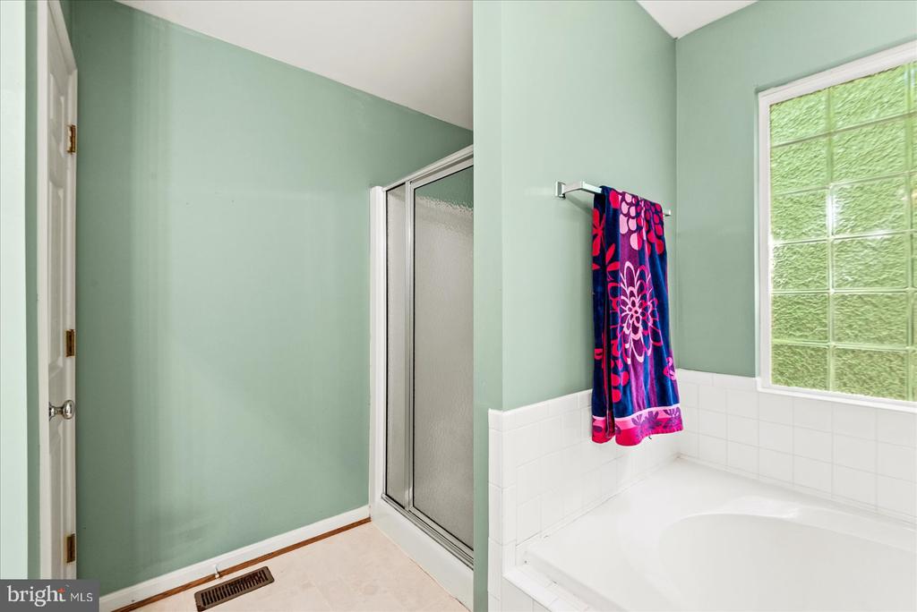220 CREEKSIDE DR, LOCUST GROVE, Virginia 22508, 3 Bedrooms Bedrooms, ,2 BathroomsBathrooms,Residential,220 CREEKSIDE DR,VAOR2013944 MLS # VAOR2013944