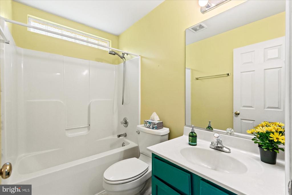 220 CREEKSIDE DR, LOCUST GROVE, Virginia 22508, 3 Bedrooms Bedrooms, ,2 BathroomsBathrooms,Residential,220 CREEKSIDE DR,VAOR2013944 MLS # VAOR2013944