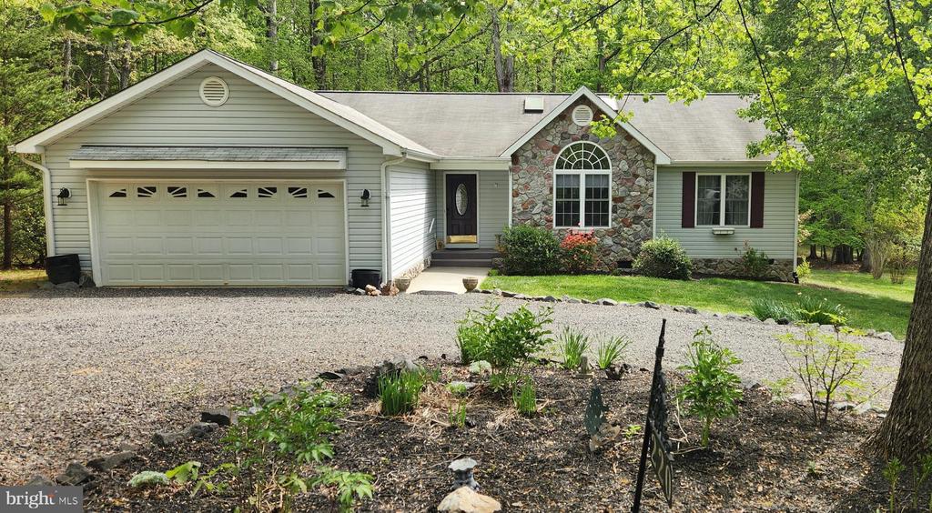 220 CREEKSIDE DR, LOCUST GROVE, Virginia 22508, 3 Bedrooms Bedrooms, ,2 BathroomsBathrooms,Residential,220 CREEKSIDE DR,VAOR2013944 MLS # VAOR2013944