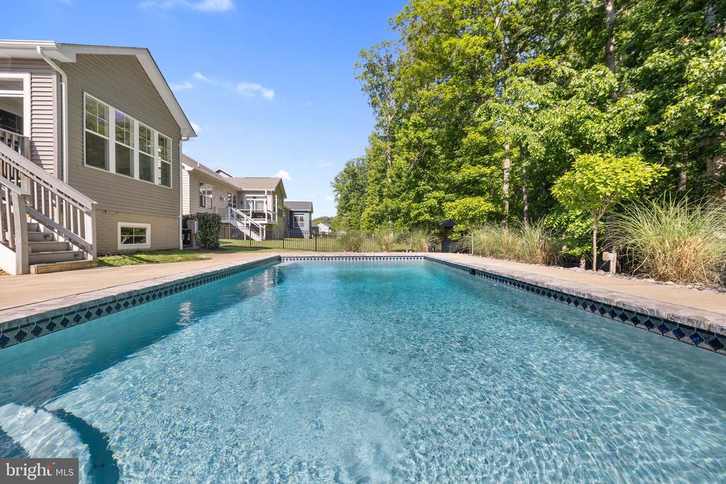 4853 POINT RD, WARRENTON, Virginia 20187, 4 Bedrooms Bedrooms, ,3 BathroomsBathrooms,Residential,4853 POINT RD,VAFQ2021756 MLS # VAFQ2021756