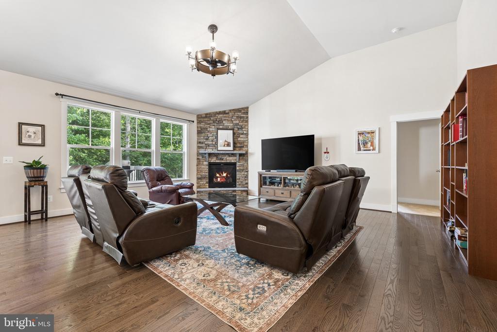 4853 POINT RD, WARRENTON, Virginia 20187, 4 Bedrooms Bedrooms, ,3 BathroomsBathrooms,Residential,4853 POINT RD,VAFQ2021756 MLS # VAFQ2021756