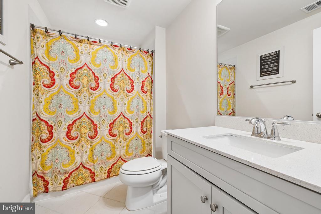 4853 POINT RD, WARRENTON, Virginia 20187, 4 Bedrooms Bedrooms, ,3 BathroomsBathrooms,Residential,4853 POINT RD,VAFQ2021756 MLS # VAFQ2021756