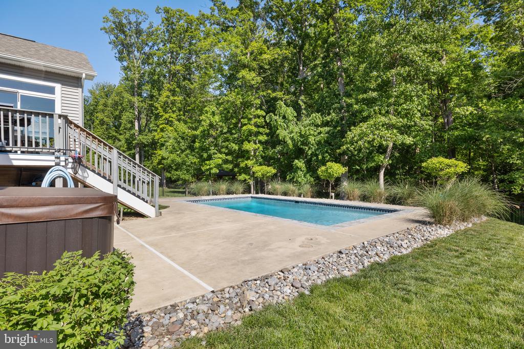 4853 POINT RD, WARRENTON, Virginia 20187, 4 Bedrooms Bedrooms, ,3 BathroomsBathrooms,Residential,4853 POINT RD,VAFQ2021756 MLS # VAFQ2021756
