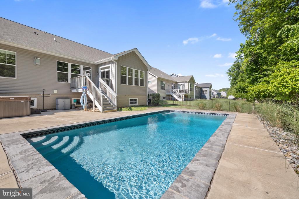 4853 POINT RD, WARRENTON, Virginia 20187, 4 Bedrooms Bedrooms, ,3 BathroomsBathrooms,Residential,4853 POINT RD,VAFQ2021756 MLS # VAFQ2021756