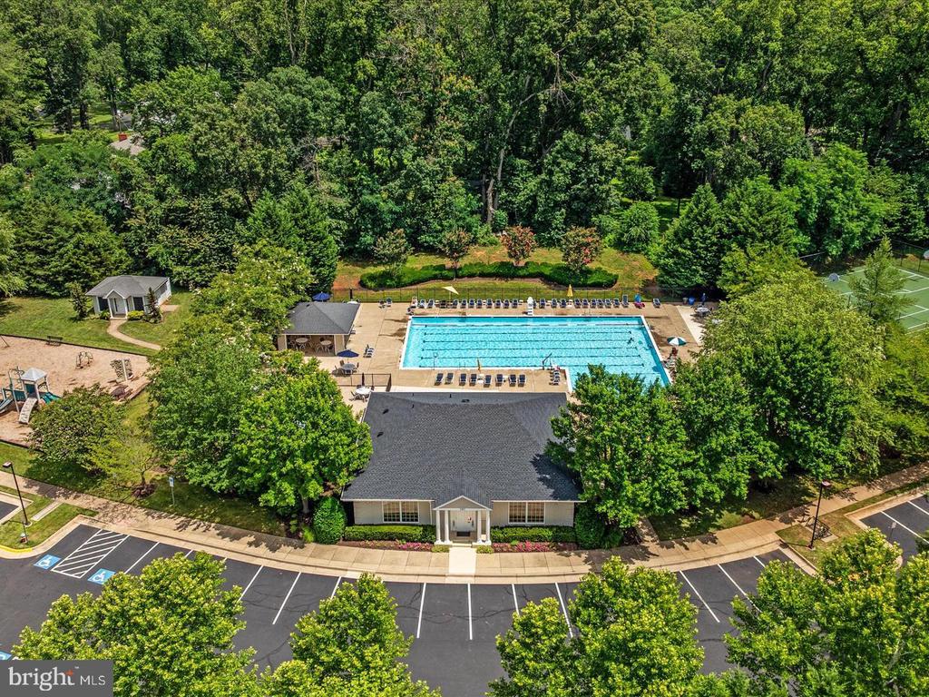 4853 POINT RD, WARRENTON, Virginia 20187, 4 Bedrooms Bedrooms, ,3 BathroomsBathrooms,Residential,4853 POINT RD,VAFQ2021756 MLS # VAFQ2021756
