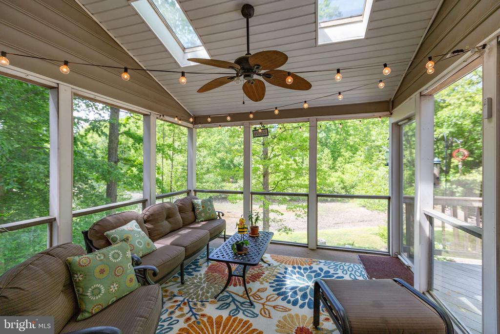 7931 GOLD LEAF CIR, SPOTSYLVANIA, Virginia 22551, 5 Bedrooms Bedrooms, ,3 BathroomsBathrooms,Residential,7931 GOLD LEAF CIR,VASP2040680 MLS # VASP2040680 7931 GOLD LEAF CIR, SPOTSYLVANIA, Virginia 22551, 5 Bedrooms Bedrooms, ,3 BathroomsBathrooms,Residential,7931 GOLD LEAF CIR,VASP2040680 MLS # VASP2040680