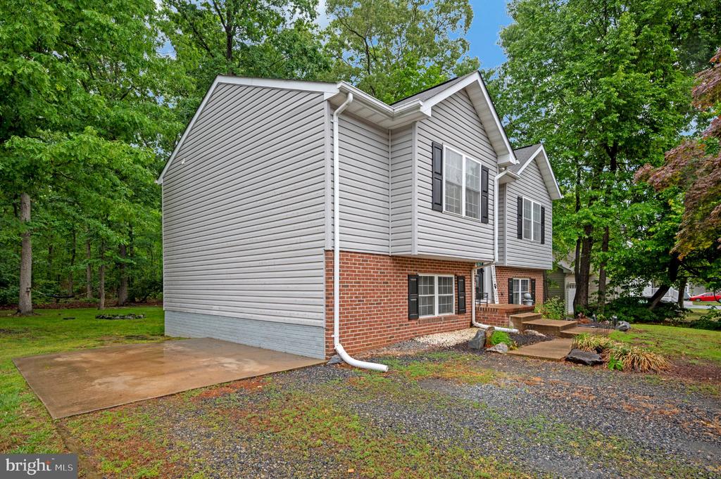 5515 S BRANCH RD, FREDERICKSBURG, Virginia 22407, 4 Bedrooms Bedrooms, ,2 BathroomsBathrooms,Residential,5515 S BRANCH RD,VASP2041590 MLS # VASP2041590