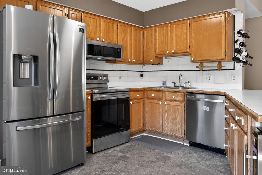 8427 SPRINGS WAY PL, WARRENTON, Virginia 20186, 3 Bedrooms Bedrooms, ,3 BathroomsBathrooms,Residential,8427 SPRINGS WAY PL,VAFQ2021688 MLS # VAFQ2021688