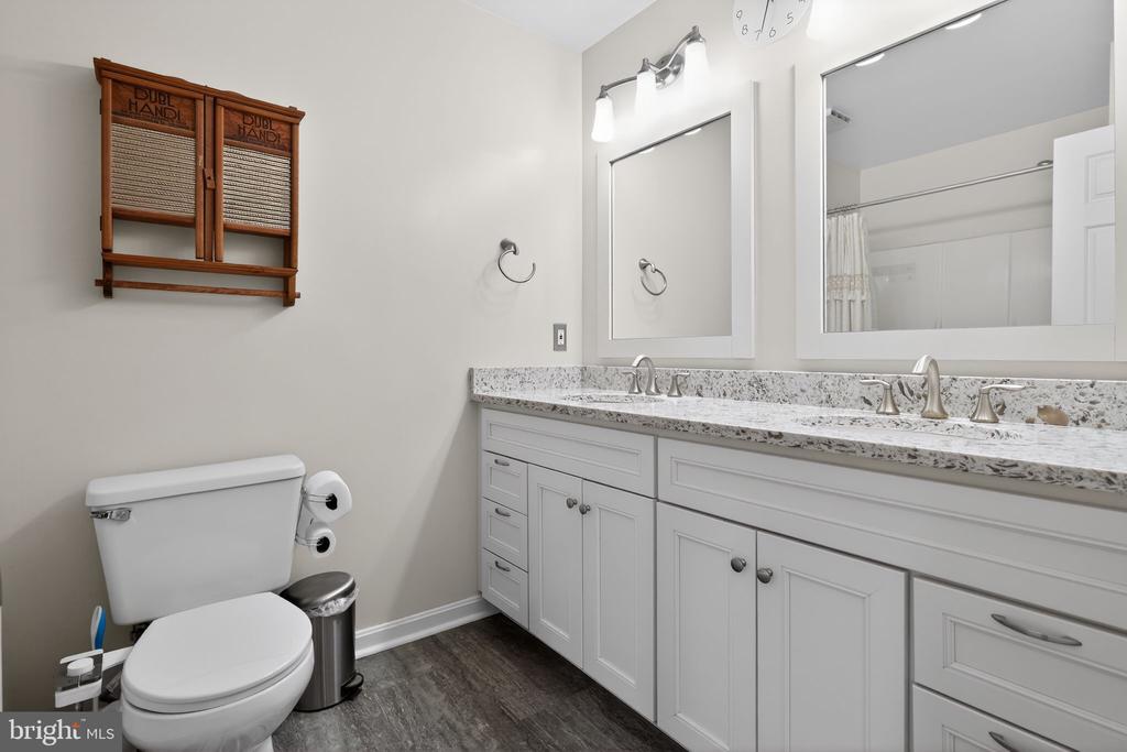 8427 SPRINGS WAY PL, WARRENTON, Virginia 20186, 3 Bedrooms Bedrooms, ,3 BathroomsBathrooms,Residential,8427 SPRINGS WAY PL,VAFQ2021688 MLS # VAFQ2021688