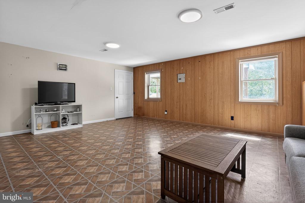 8427 SPRINGS WAY PL, WARRENTON, Virginia 20186, 3 Bedrooms Bedrooms, ,3 BathroomsBathrooms,Residential,8427 SPRINGS WAY PL,VAFQ2021688 MLS # VAFQ2021688