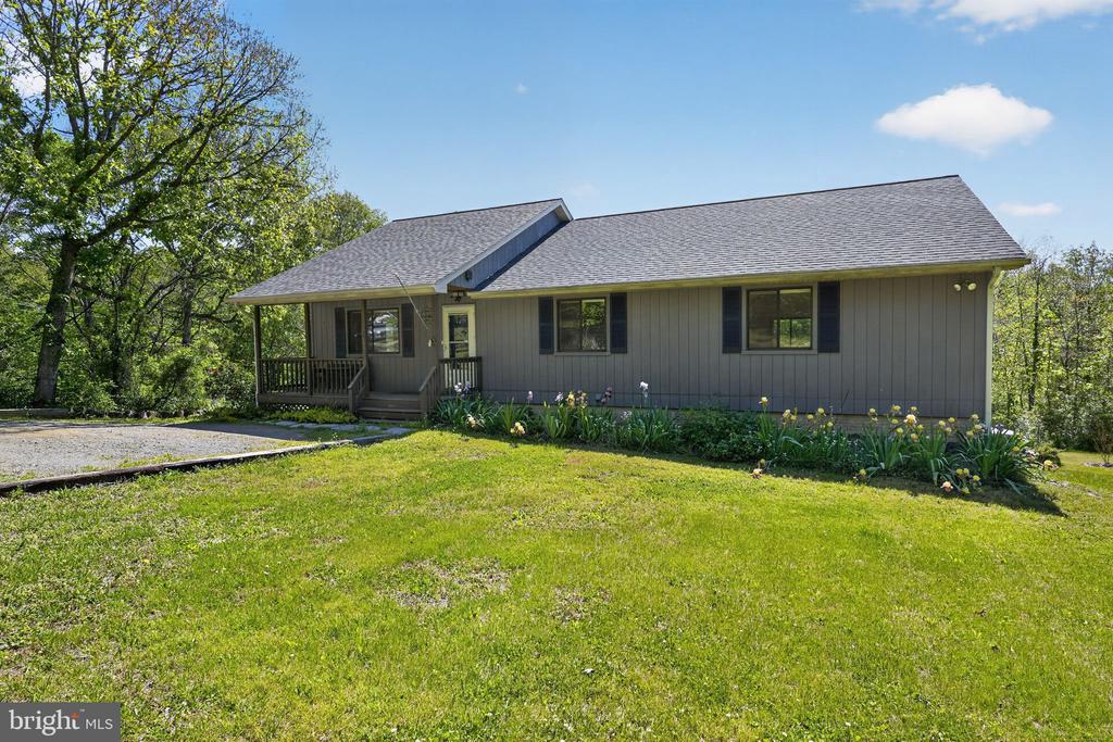 8427 SPRINGS WAY PL, WARRENTON, Virginia 20186, 3 Bedrooms Bedrooms, ,3 BathroomsBathrooms,Residential,8427 SPRINGS WAY PL,VAFQ2021688 MLS # VAFQ2021688