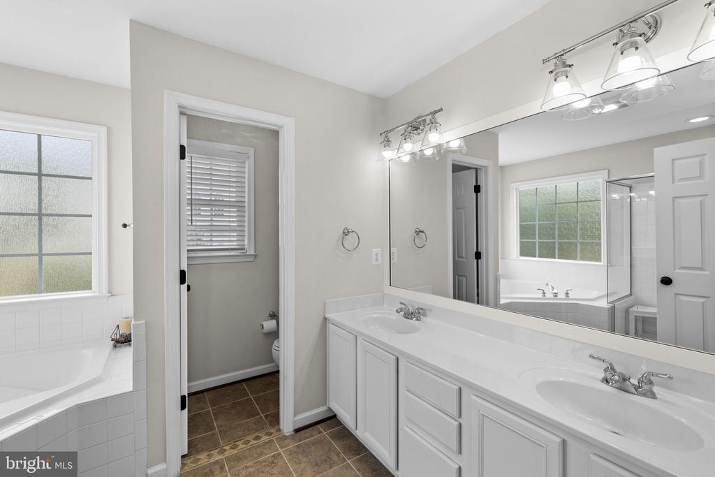 10307 ANTIETAM CT, FREDERICKSBURG, Virginia 22408, 6 Bedrooms Bedrooms, ,4 BathroomsBathrooms,Residential,10307 ANTIETAM CT,VASP2041410 MLS # VASP2041410