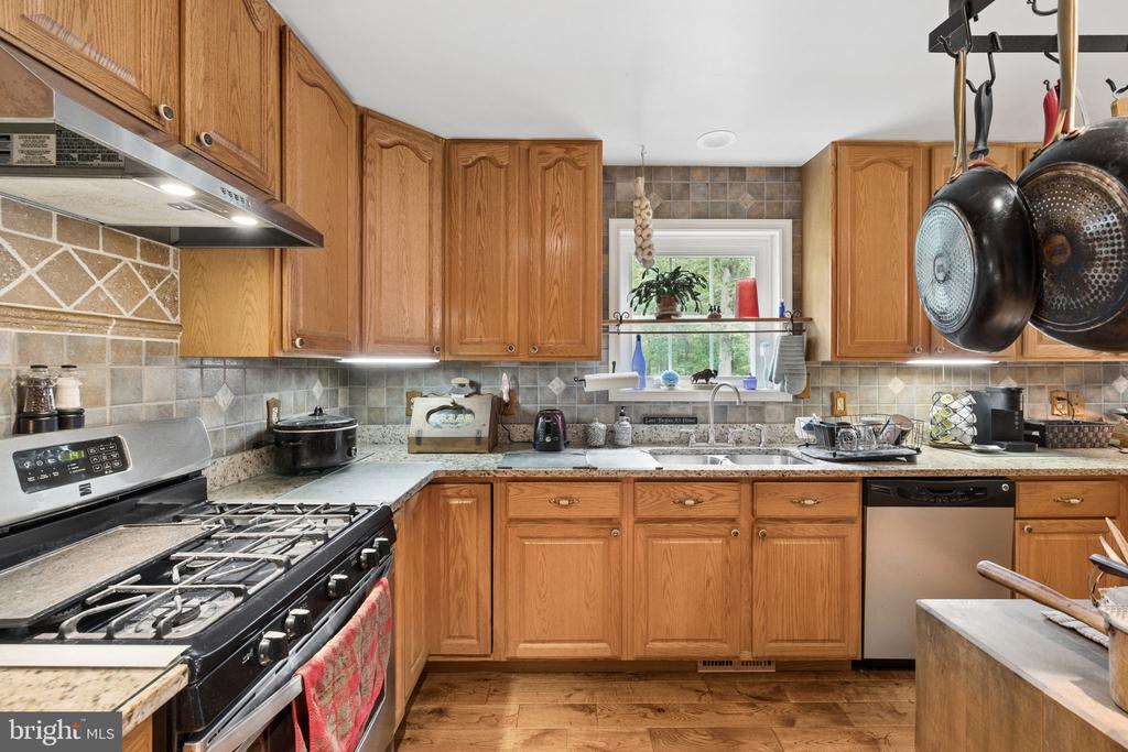 5099 COURTNEYS CORNER RD, SUMERDUCK, Virginia 22742, 4 Bedrooms Bedrooms, ,3 BathroomsBathrooms,Residential,5099 COURTNEYS CORNER RD,VAFQ2021898 MLS # VAFQ2021898