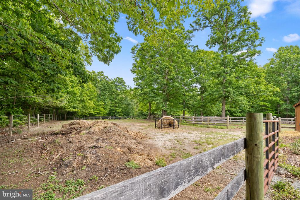 5099 COURTNEYS CORNER RD, SUMERDUCK, Virginia 22742, 4 Bedrooms Bedrooms, ,3 BathroomsBathrooms,Residential,5099 COURTNEYS CORNER RD,VAFQ2021898 MLS # VAFQ2021898