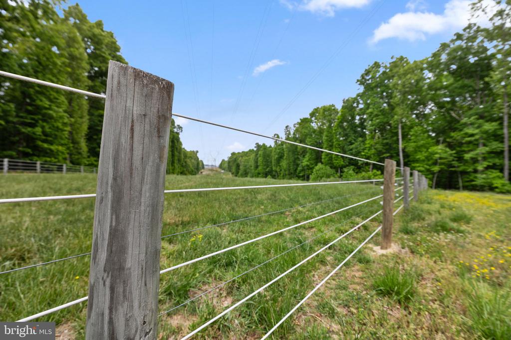 5099 COURTNEYS CORNER RD, SUMERDUCK, Virginia 22742, 4 Bedrooms Bedrooms, ,3 BathroomsBathrooms,Residential,5099 COURTNEYS CORNER RD,VAFQ2021898 MLS # VAFQ2021898