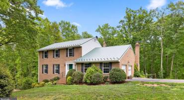 5099 COURTNEYS CORNER RD, SUMERDUCK, Virginia 22742, 4 Bedrooms Bedrooms, ,3 BathroomsBathrooms,Residential,5099 COURTNEYS CORNER RD,VAFQ2021898 MLS # VAFQ2021898