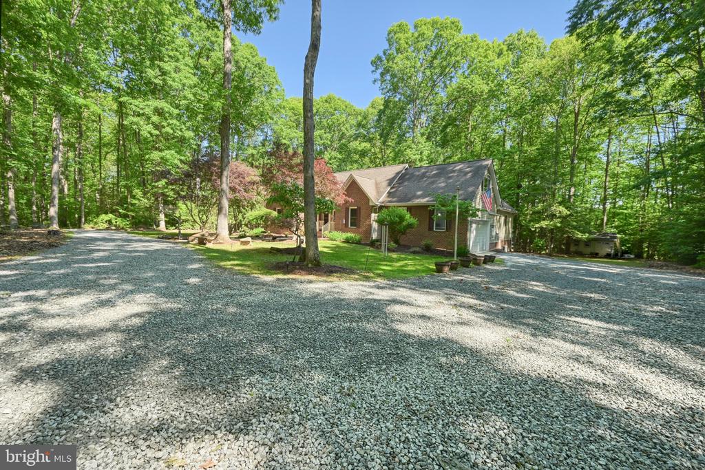 12008 SYCAMORE SHOALS DR, BUMPASS, Virginia 23024, 3 Bedrooms Bedrooms, ,3 BathroomsBathrooms,Residential,12008 SYCAMORE SHOALS DR,VASP2041650 MLS # VASP2041650
