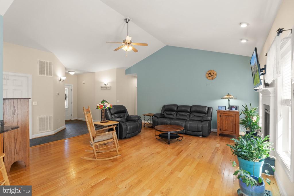 9387 BLACKBIRD LOOP, CULPEPER, Virginia 22701, 3 Bedrooms Bedrooms, ,2 BathroomsBathrooms,Residential,9387 BLACKBIRD LOOP,VACU2012896 MLS # VACU2012896