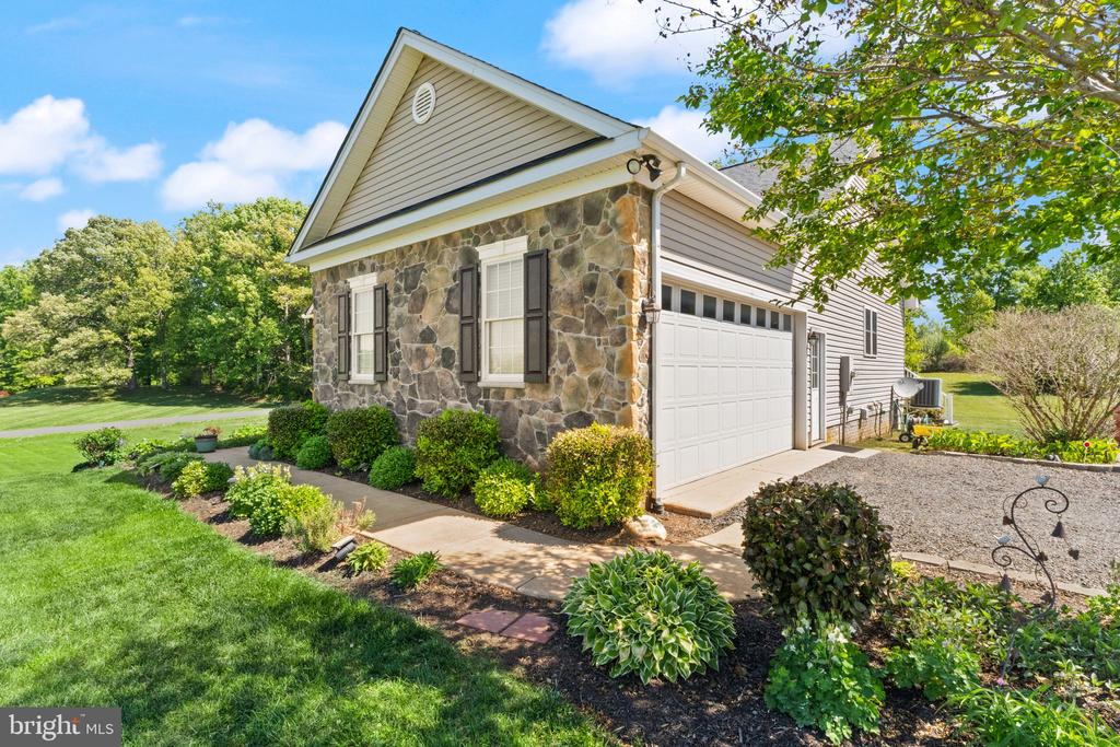 9387 BLACKBIRD LOOP, CULPEPER, Virginia 22701, 3 Bedrooms Bedrooms, ,2 BathroomsBathrooms,Residential,9387 BLACKBIRD LOOP,VACU2012896 MLS # VACU2012896