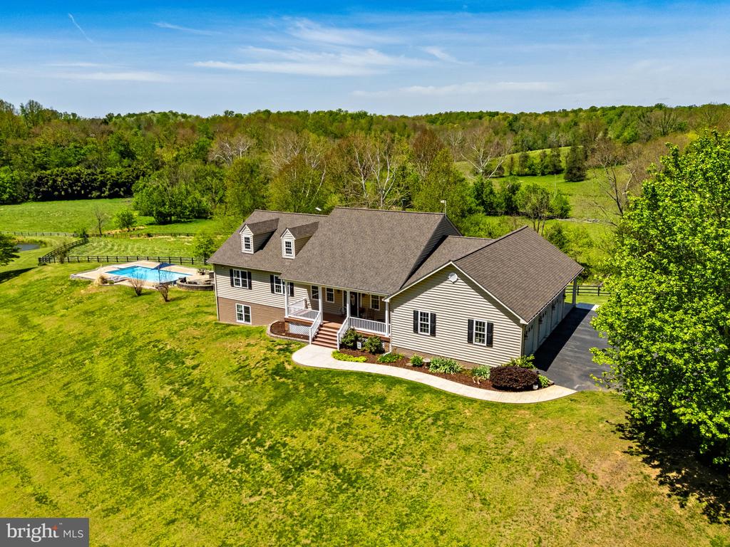 7312 OAK LN, MARSHALL, Virginia 20115, 4 Bedrooms Bedrooms, ,3 BathroomsBathrooms,Residential,7312 OAK LN,VAFQ2021666 MLS # VAFQ2021666 7312 OAK LN, MARSHALL, Virginia 20115, 4 Bedrooms Bedrooms, ,3 BathroomsBathrooms,Residential,7312 OAK LN,VAFQ2021666 MLS # VAFQ2021666