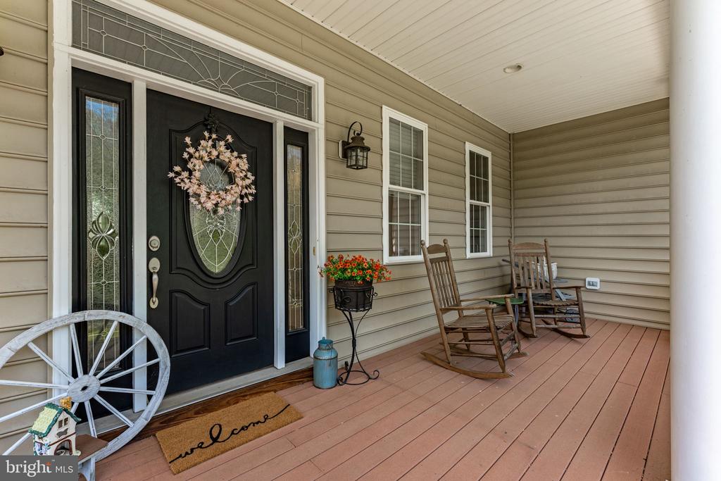 7312 OAK LN, MARSHALL, Virginia 20115, 4 Bedrooms Bedrooms, ,3 BathroomsBathrooms,Residential,7312 OAK LN,VAFQ2021666 MLS # VAFQ2021666 7312 OAK LN, MARSHALL, Virginia 20115, 4 Bedrooms Bedrooms, ,3 BathroomsBathrooms,Residential,7312 OAK LN,VAFQ2021666 MLS # VAFQ2021666
