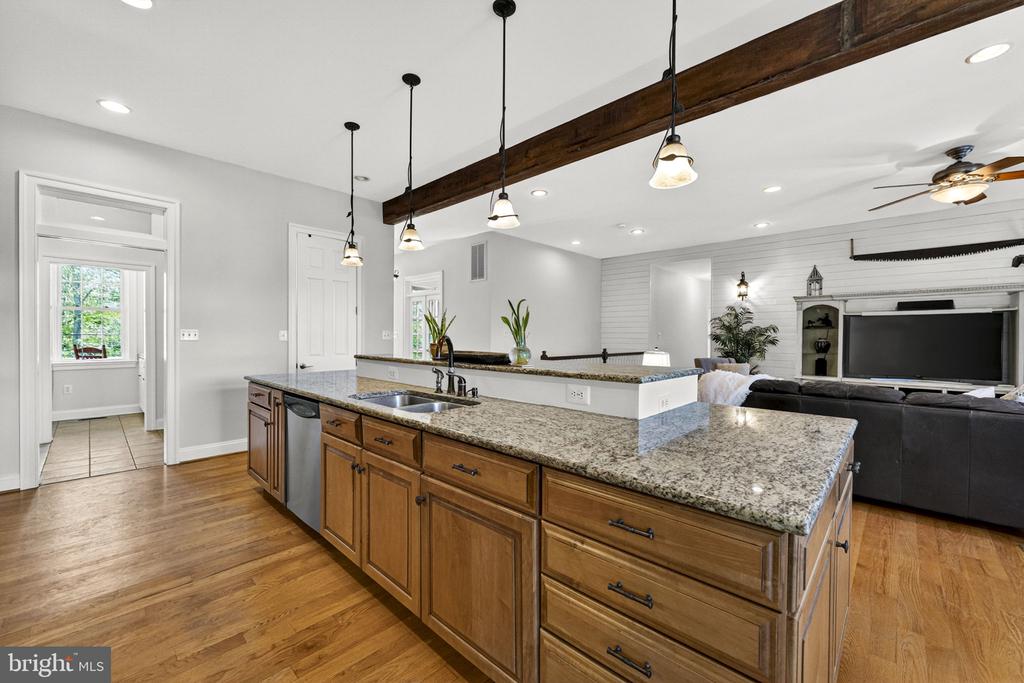 7312 OAK LN, MARSHALL, Virginia 20115, 4 Bedrooms Bedrooms, ,3 BathroomsBathrooms,Residential,7312 OAK LN,VAFQ2021666 MLS # VAFQ2021666 7312 OAK LN, MARSHALL, Virginia 20115, 4 Bedrooms Bedrooms, ,3 BathroomsBathrooms,Residential,7312 OAK LN,VAFQ2021666 MLS # VAFQ2021666
