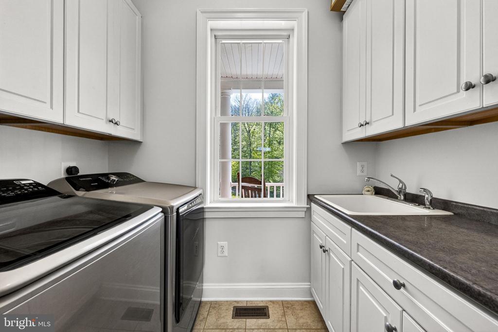 7312 OAK LN, MARSHALL, Virginia 20115, 4 Bedrooms Bedrooms, ,3 BathroomsBathrooms,Residential,7312 OAK LN,VAFQ2021666 MLS # VAFQ2021666 7312 OAK LN, MARSHALL, Virginia 20115, 4 Bedrooms Bedrooms, ,3 BathroomsBathrooms,Residential,7312 OAK LN,VAFQ2021666 MLS # VAFQ2021666