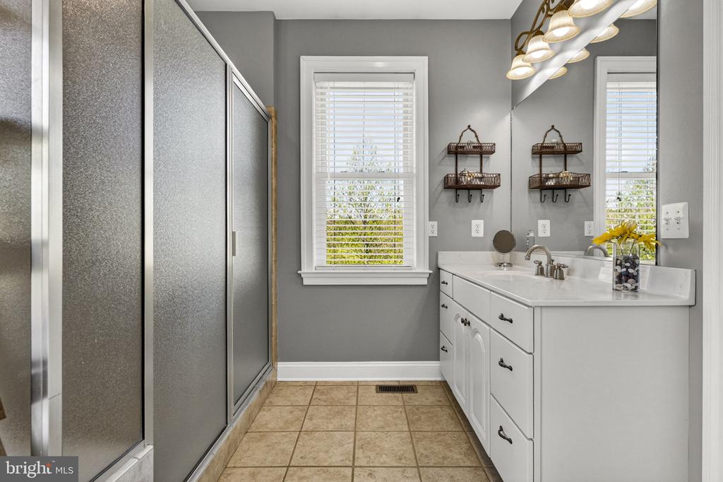7312 OAK LN, MARSHALL, Virginia 20115, 4 Bedrooms Bedrooms, ,3 BathroomsBathrooms,Residential,7312 OAK LN,VAFQ2021666 MLS # VAFQ2021666 7312 OAK LN, MARSHALL, Virginia 20115, 4 Bedrooms Bedrooms, ,3 BathroomsBathrooms,Residential,7312 OAK LN,VAFQ2021666 MLS # VAFQ2021666