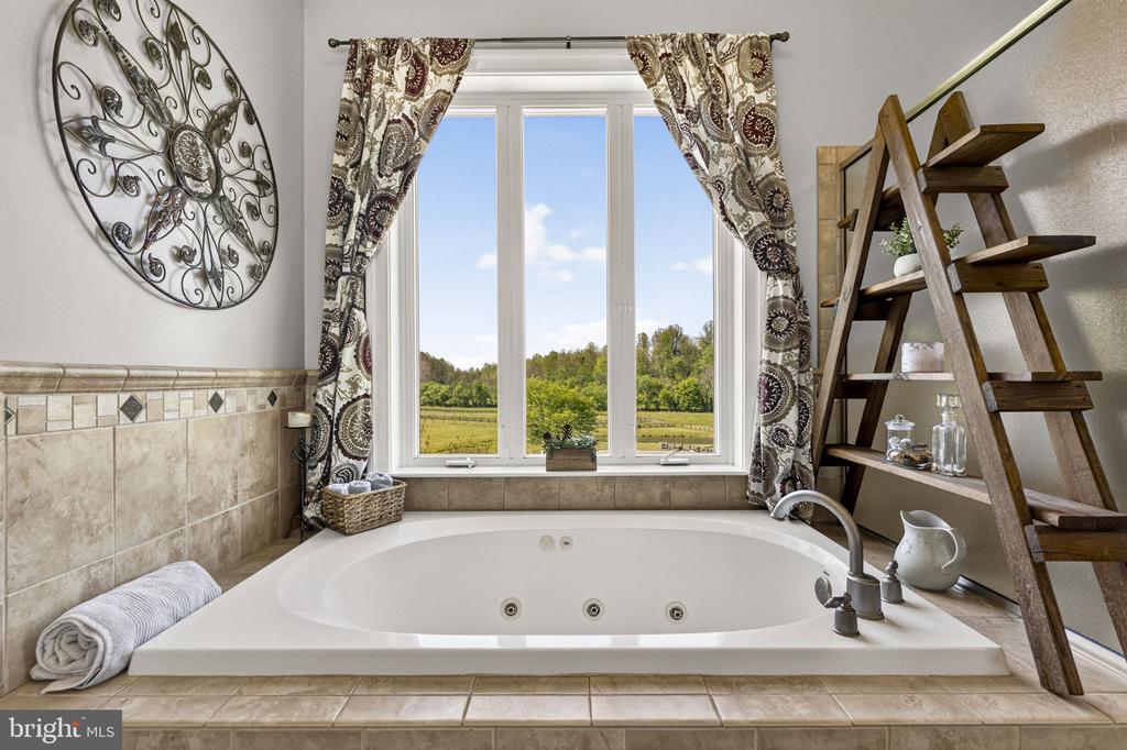 7312 OAK LN, MARSHALL, Virginia 20115, 4 Bedrooms Bedrooms, ,3 BathroomsBathrooms,Residential,7312 OAK LN,VAFQ2021666 MLS # VAFQ2021666 7312 OAK LN, MARSHALL, Virginia 20115, 4 Bedrooms Bedrooms, ,3 BathroomsBathrooms,Residential,7312 OAK LN,VAFQ2021666 MLS # VAFQ2021666